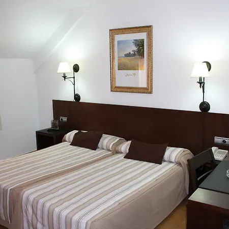 Del Carmen Hotel 2*