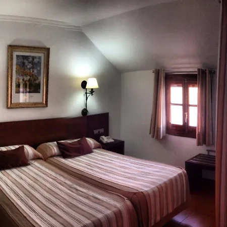 Del Carmen Hotel